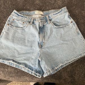 Abercrombie and fitch mom jean shorts